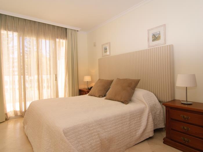Master bedroom with double bed (150x190cm)
