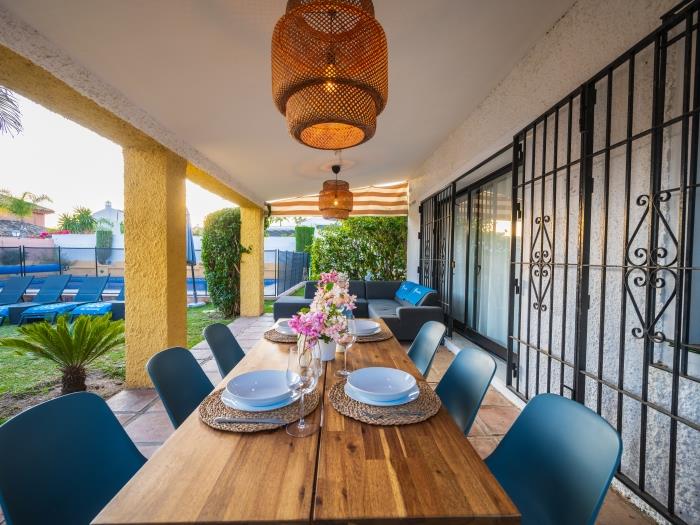 Beach restaurants with local specialities