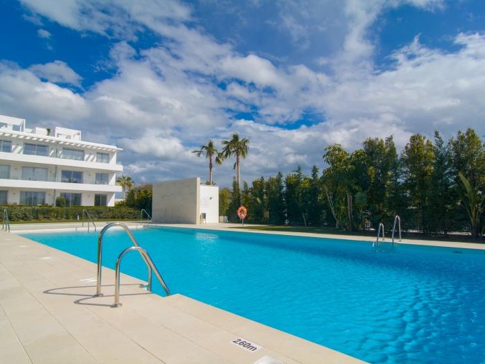 Swimming pool with deep end 2.60 meters