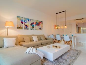 Brand new penthouse in Belair, solarium, pools