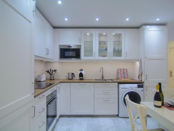 Complete kitchenware in neat design kitchen