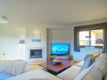 Fantastic west oriented penthouse in Puerto Banus
