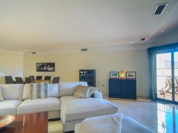 Fantastic west oriented penthouse in Puerto Banus