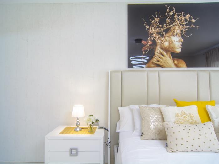 Master bedroom with double bed (180x200cm), air conditioner, nightstands with lamps