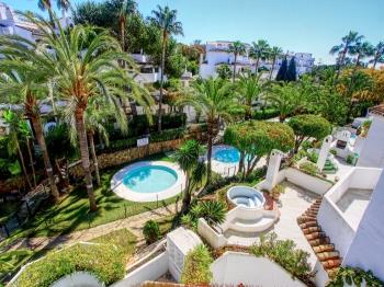 1081 Golden Beach Duplex Apart. with jacuzzi